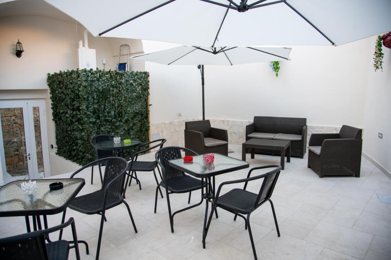 Camera Doppia Letti Singoli Senza Finestra Dimora Guerrieri Apartment Brindisi Exterior photo